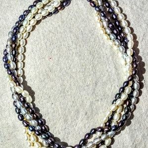 Gorgeous Cultured Pearl Necklace